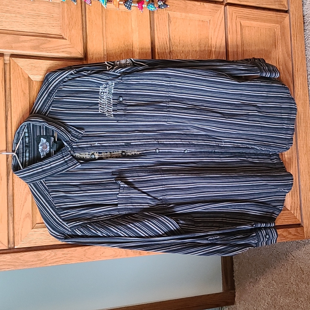 Men's XL Harley-Davidson long sleeve button down shirt black with yellow stripes
